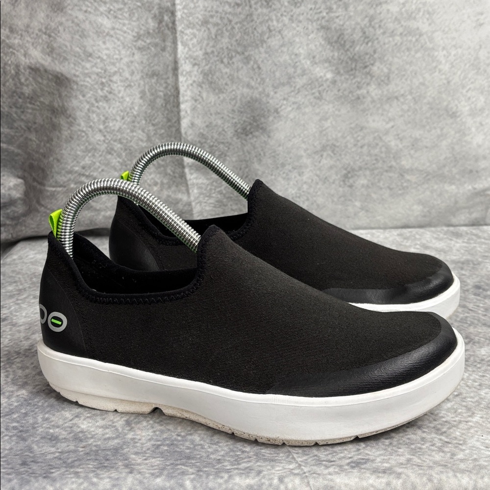 Oofos OOmg eeZee Low Recovery Shoes Slip-On Comfort 7012022-5 Women's Size 8.5